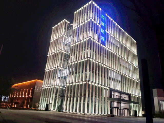 1598409236258122.gif 640.gif